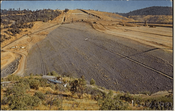 Oroville dam construction 1976 Image: www.cardcow.com