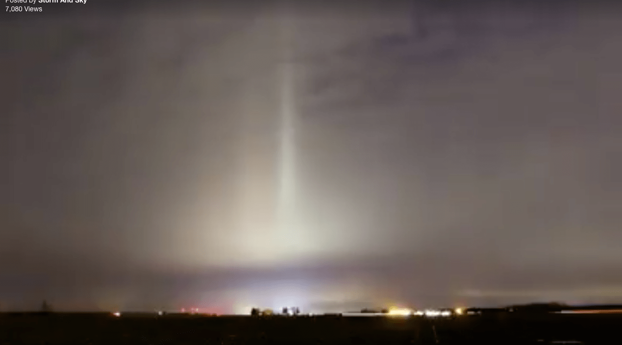 Pillar of light Iowa Jan 2018