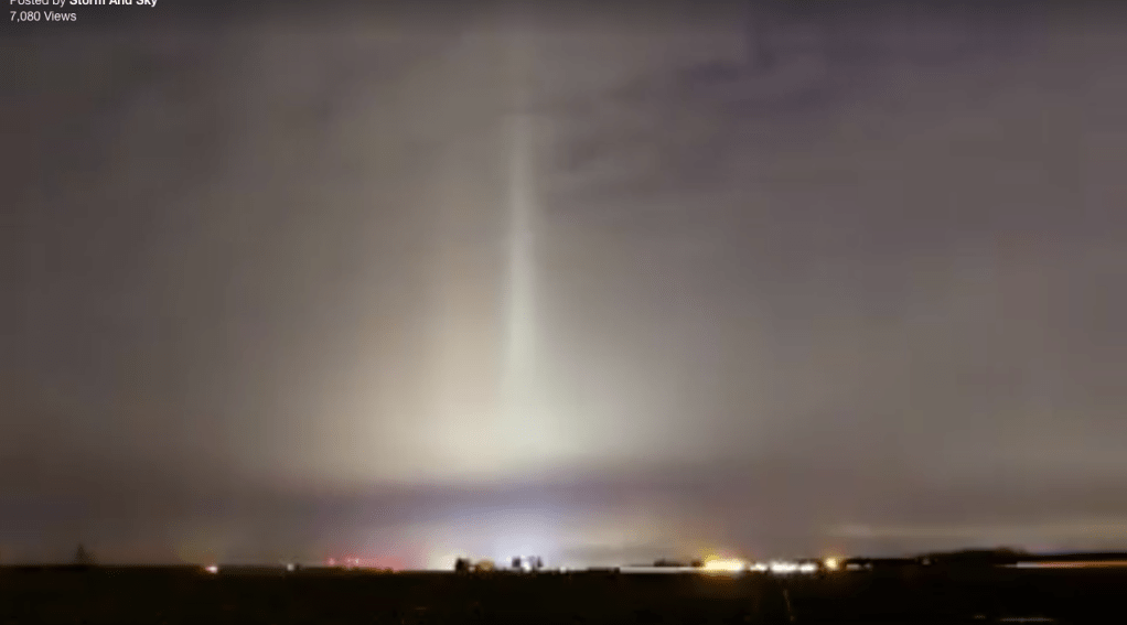 Pillars of light in Iowa,&nbsp;USA