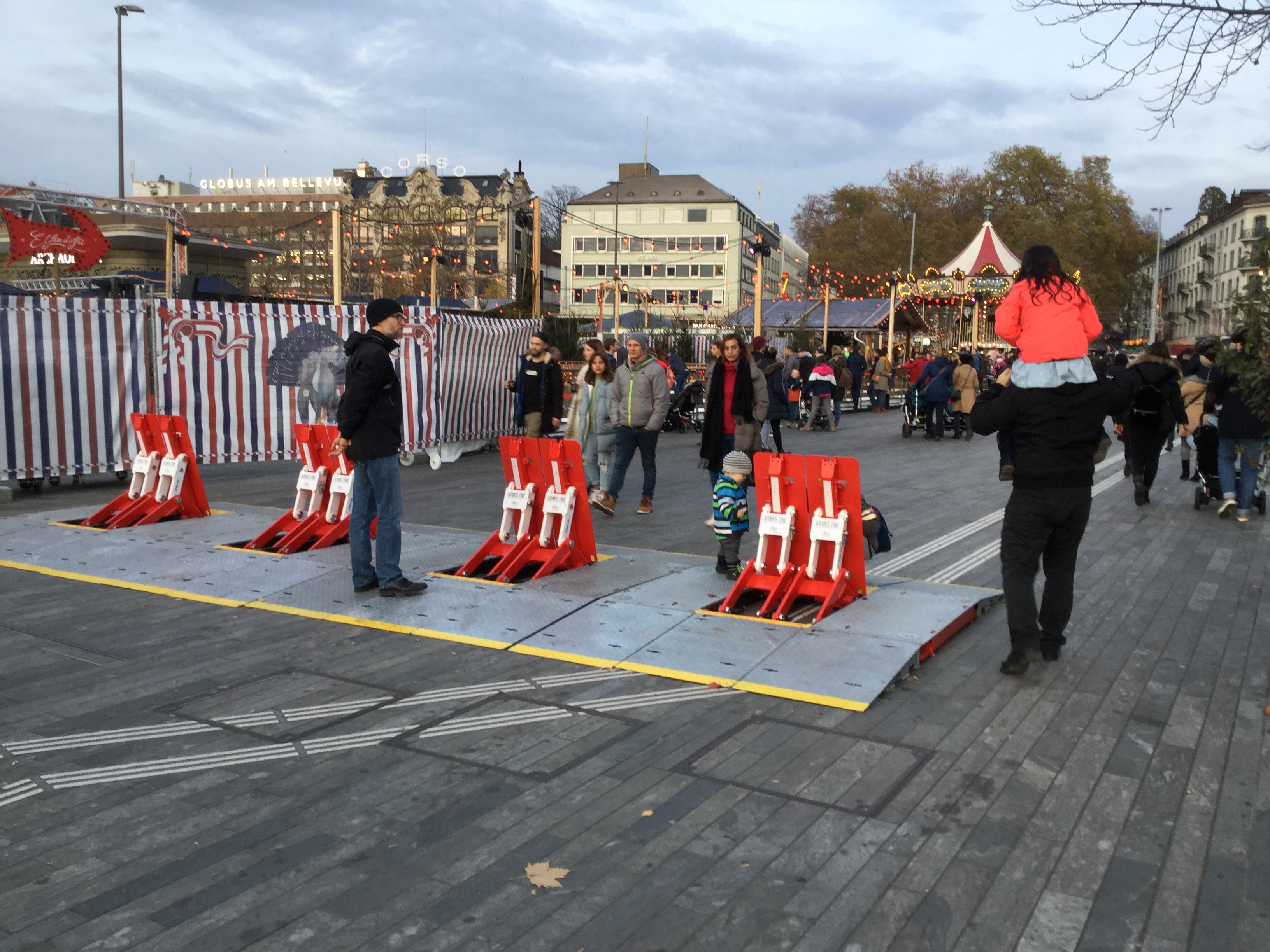 Zürich Bellvue Nov-24-2019 Christmas market