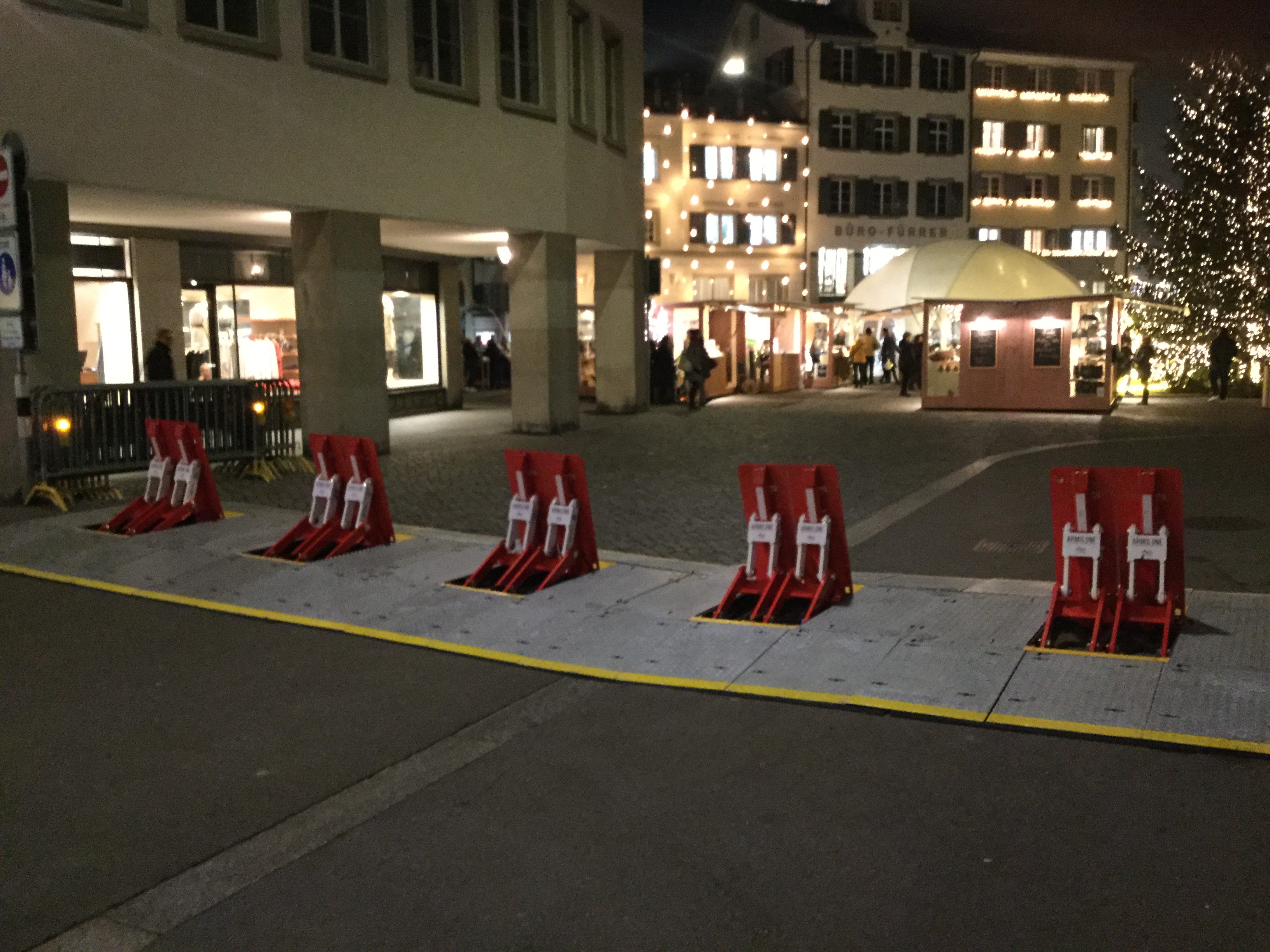 Zurich Christmas Market Nov-24- 2019 Munsterhof