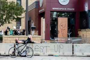 Minn. riot gettyimages-1215795744-2048x2048