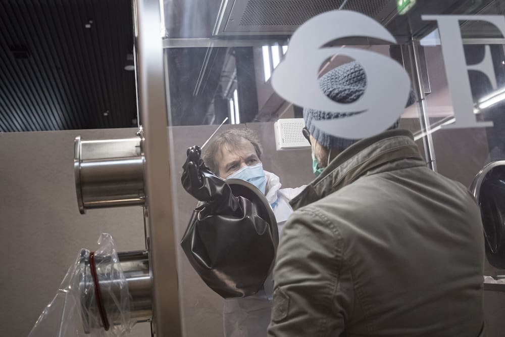 Stupidity keeps spreading viral: Swiss City tests 75% Covid-positive: officials are alarmed and&nbsp;terrified!